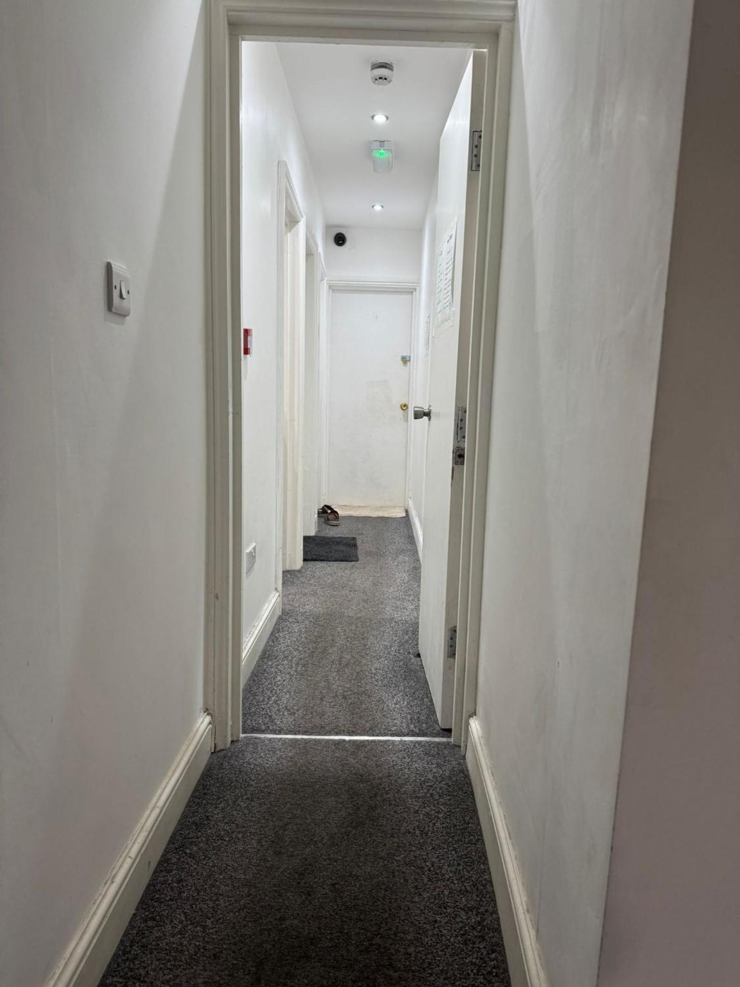 Room In Harrow On The Hill Exterior photo