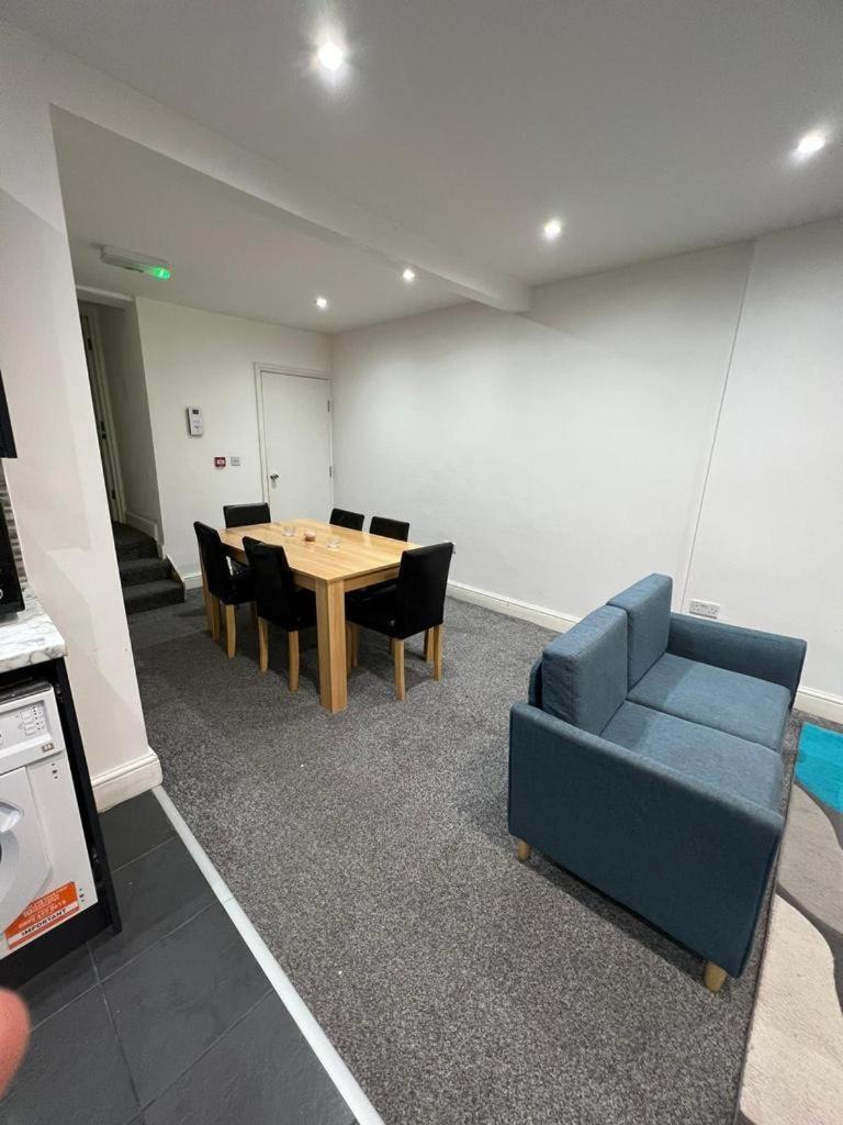 Room In Harrow On The Hill Exterior photo